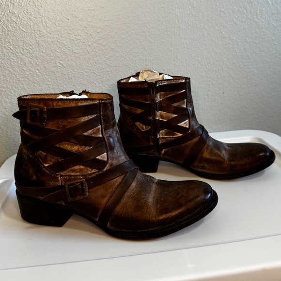 Freebird by Steven Shoes | Freebird Sammi Brown Leather Distressed Ankle Boots - Picture 7 of 8